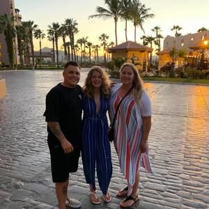 Meet your Posher, Courtney